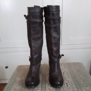 FRYE GENUINE LEATHER BOOTS